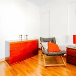 Fantastic Seaside Family With Pool Apartment