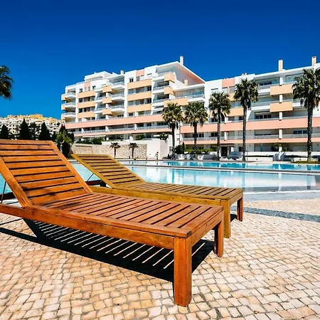 Fantastic Seaside Family With Pool