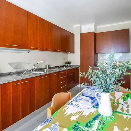 Apartment Fantastic Seaside Family With Pool Parede