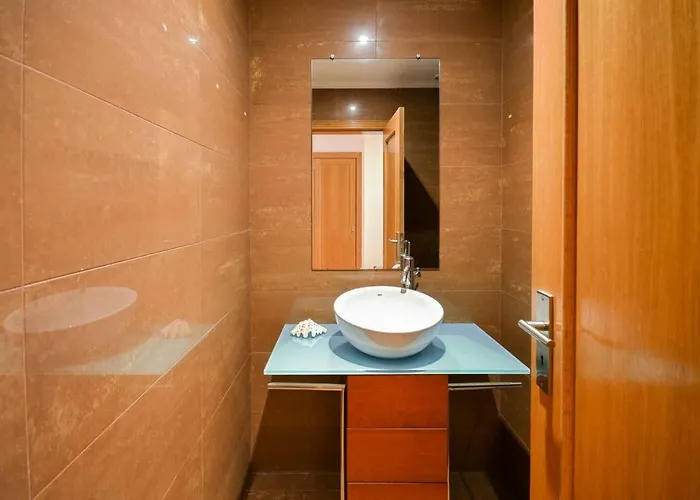 Fantastic Seaside Family With Pool Apartman